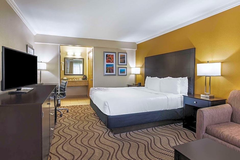 La Quinta Inn & Suites by Wyndham San Diego-Carlsbad