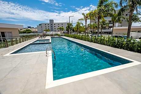 Alto padrão com piscina a 300m do mar - CAN103G