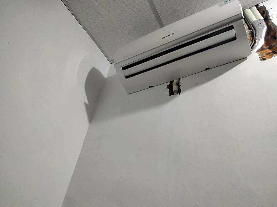 OYO Life 93054 Th Residence 135 Syariah