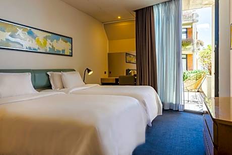 No Guaranteed Bed Type, Guest room, Queen or Twin