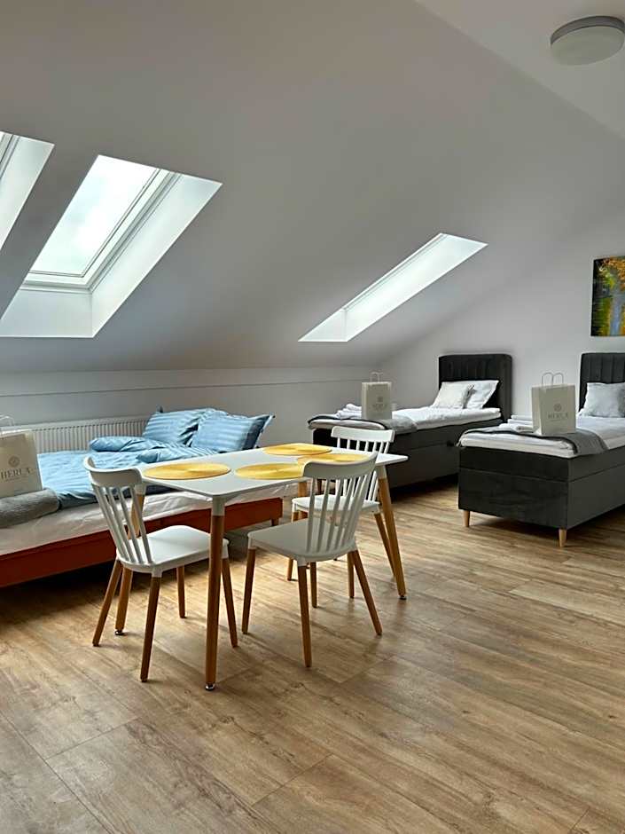 Photo 1 of 6 of Quadruple Room