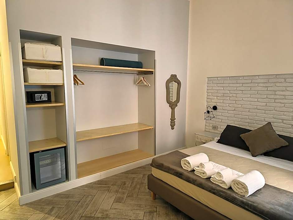 Trevi Contemporary Suite