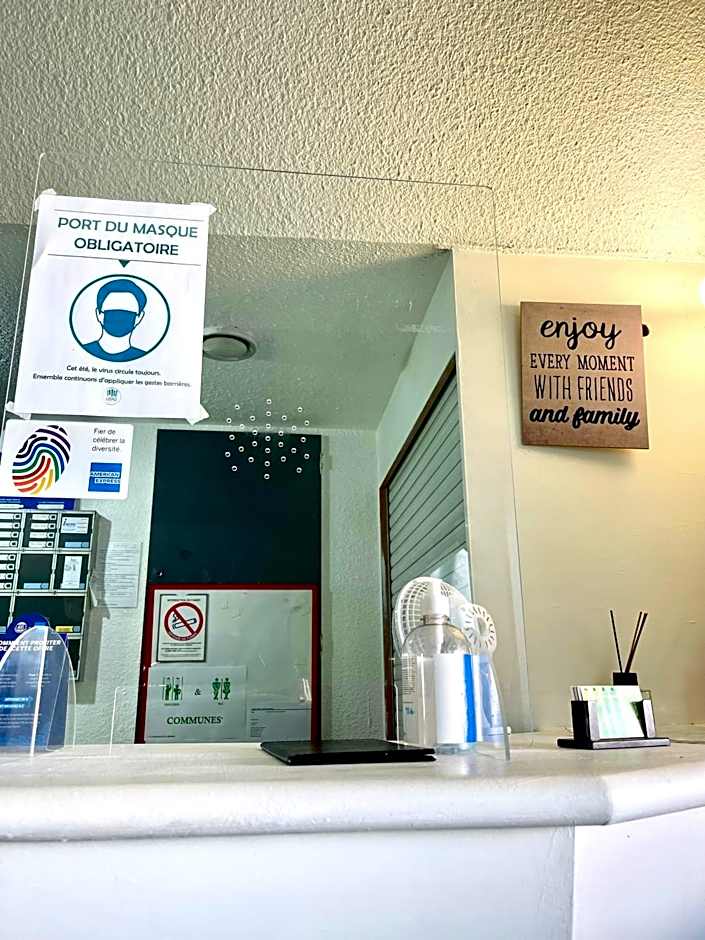 Lemon Hotel Ch Futuroscope