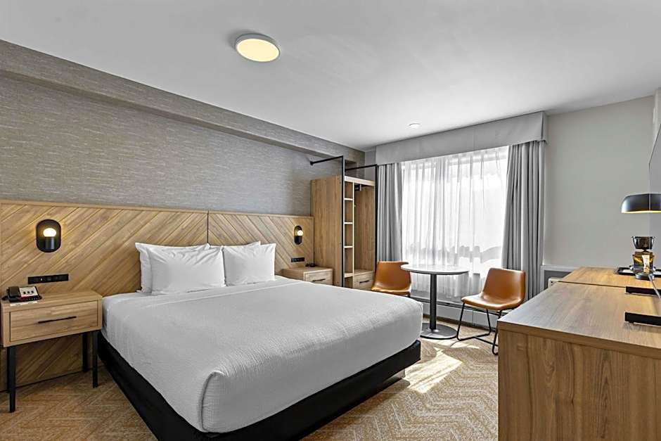 Sandman Hotel & Suites Calgary West
