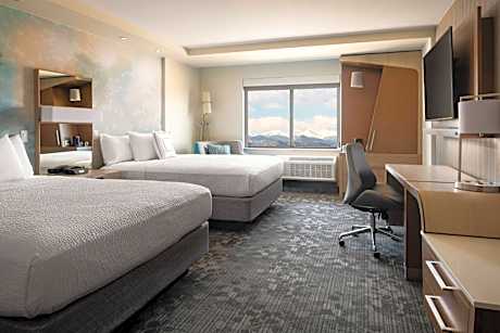 Guest room, 2 Queen, Mountain view