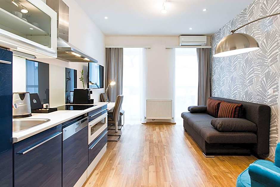 Best Western Plus Celebrity Suites