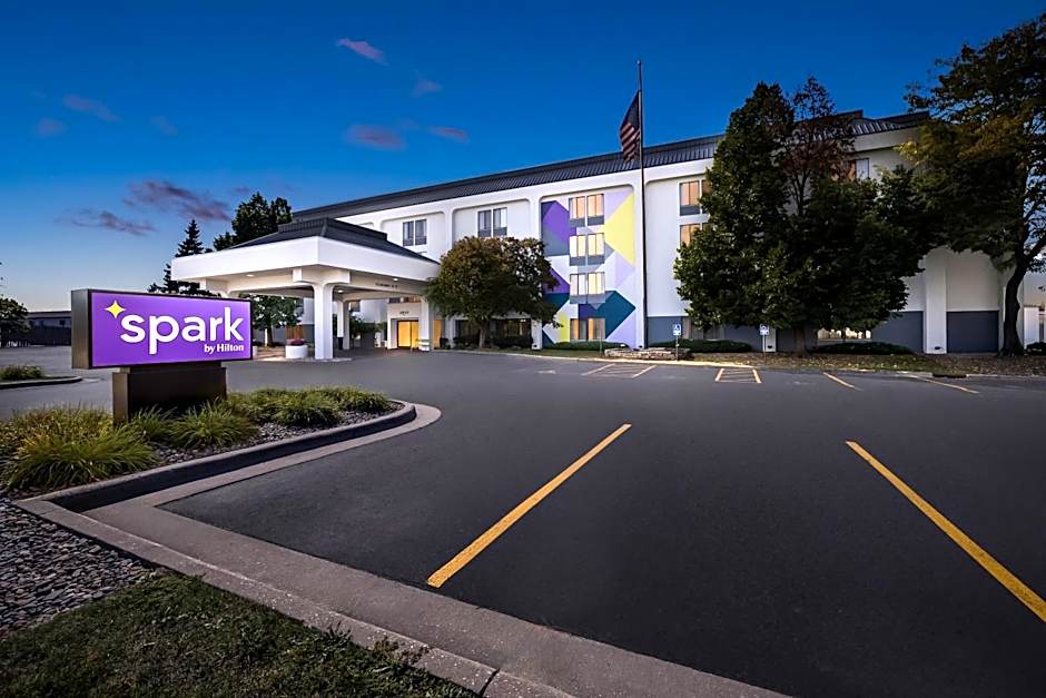 Spark by Hilton Green Bay