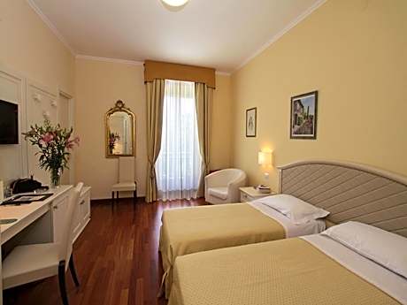 Deluxe Double Room with Sea Side