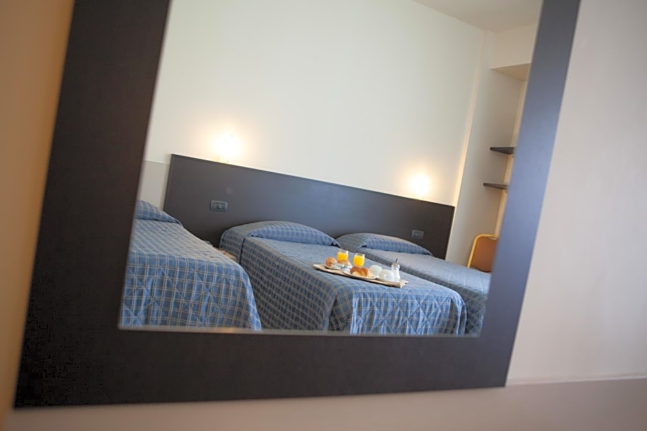 Auto Park Hotel