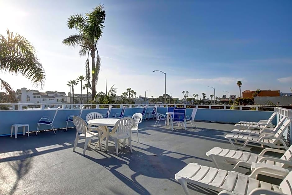 Newport Channel Inn