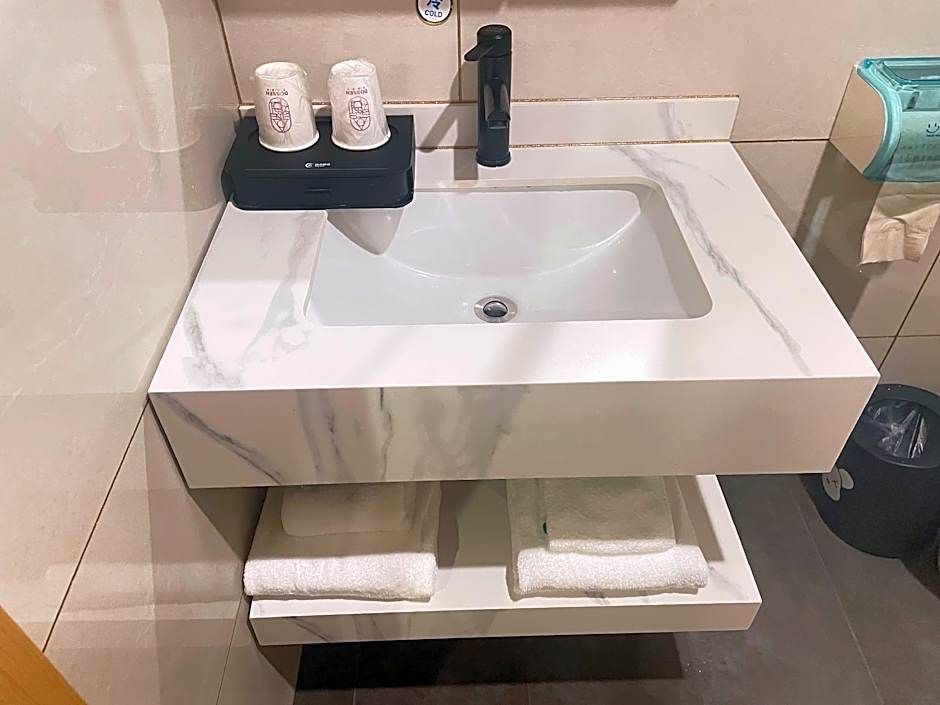 City Comfort Inn Qingyuan City Plaza