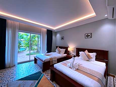 Deluxe Twin - Free One Way Shuttle Service to Town