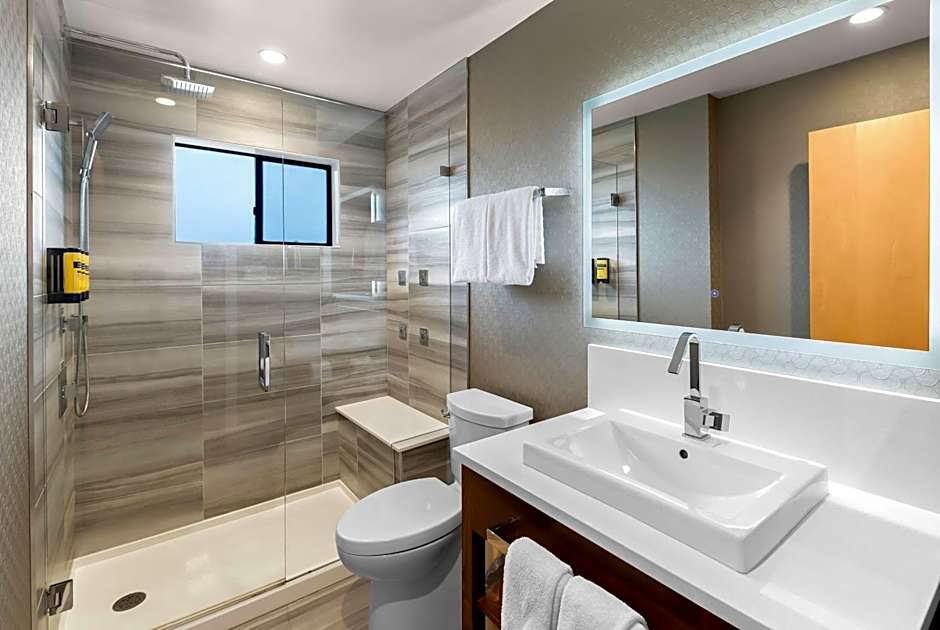 Best Western Plus Inner Harbour