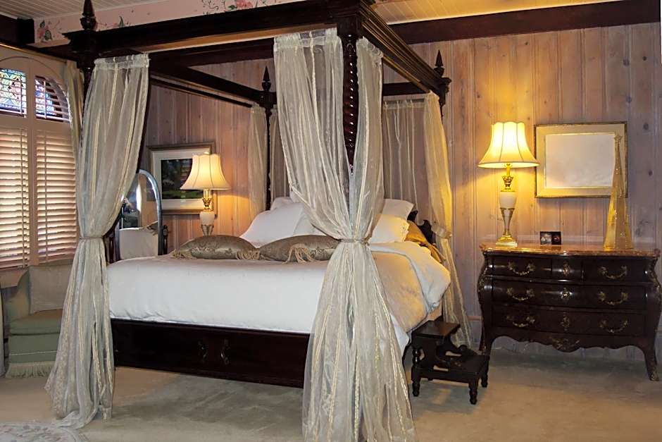 Le Petit Clocher Gite Touristique B & B