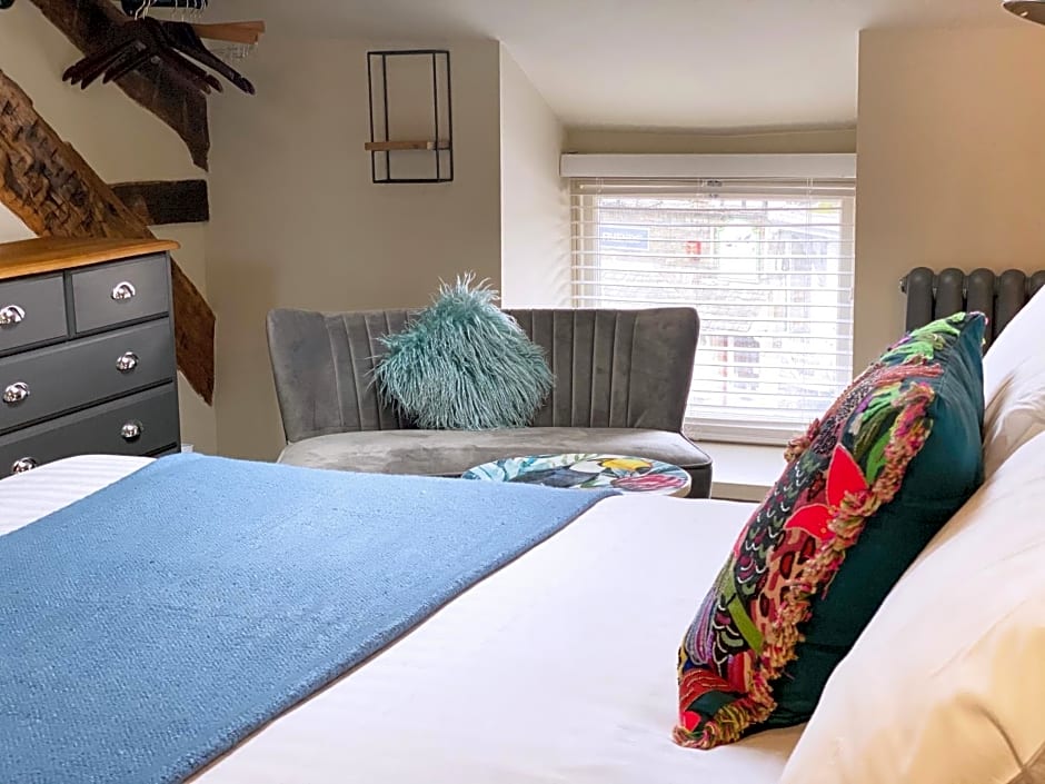 The Hive at Poppi-Red