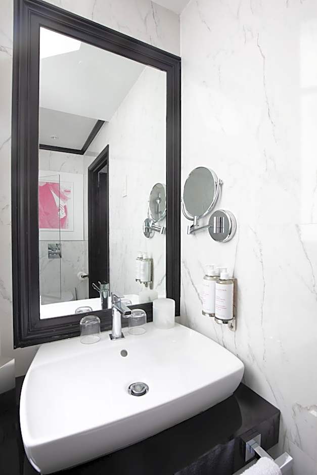 Maison Astor Paris Curio Collection by Hilton