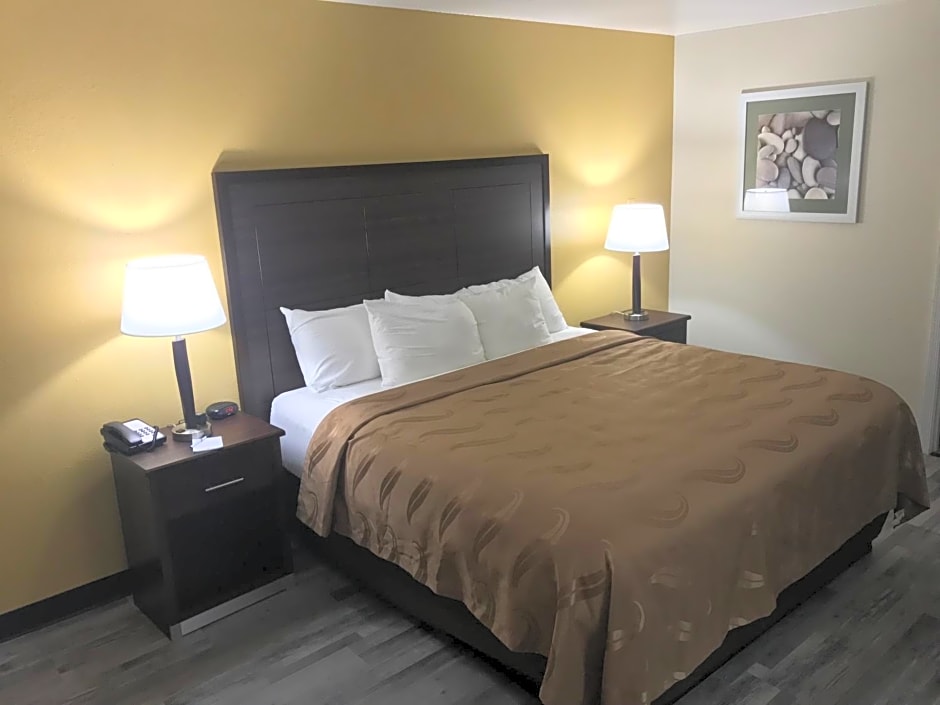 Quality Inn & Suites near Downtown Mesa