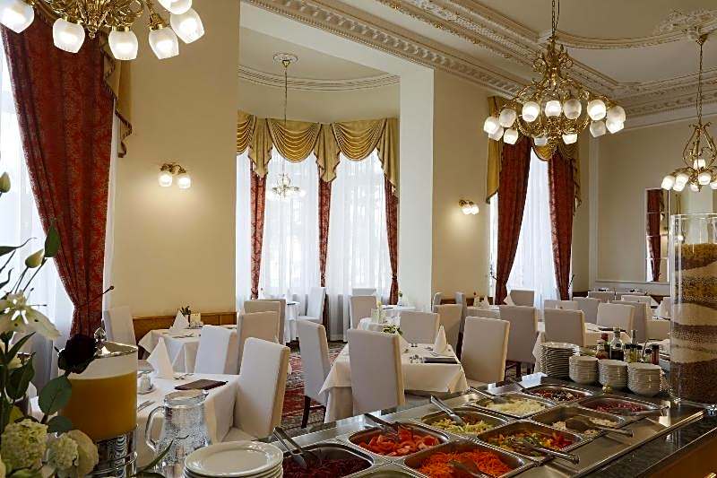 Hotel Bristol