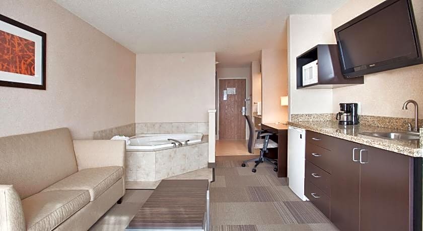 Holiday Inn Express Hotel & Suites Beatrice