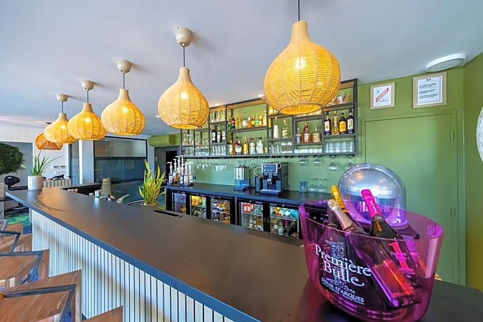 Hôtel Pont Rouge , Carcassonne