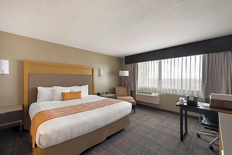 Photo 1 of 4 of King Suite with Kitchenette - Non-Smoking