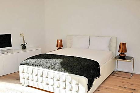 Senior 1 Bedroom Apartment