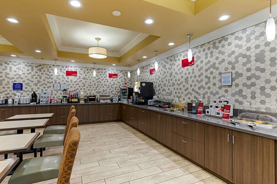 Best Western Plus Wasco Inn & Suites