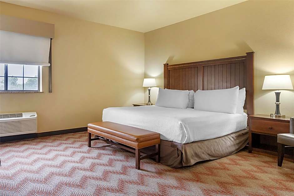 Best Western Plus Cimarron Hotel & Suites