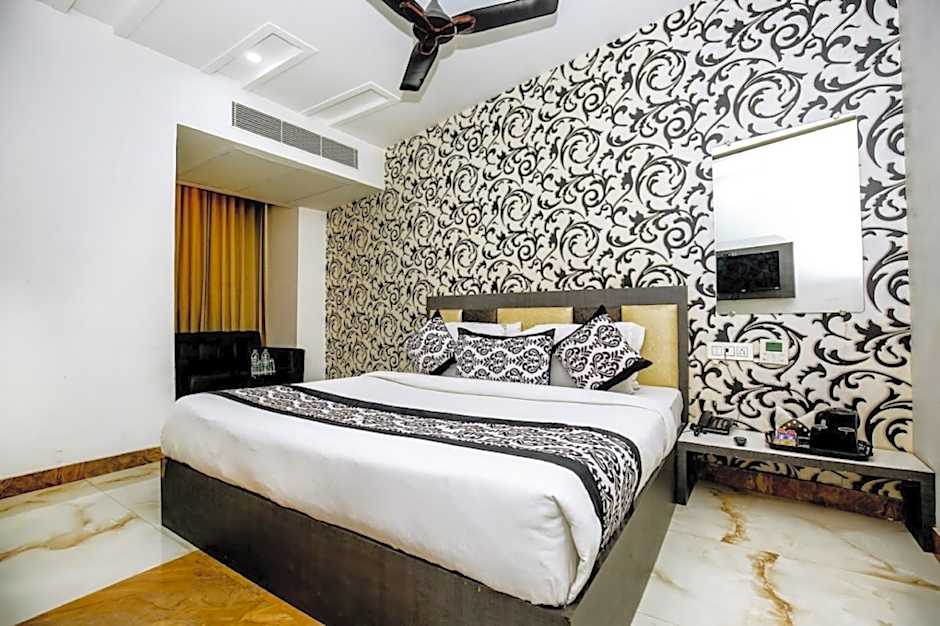 Goroomgo A star Amritsar