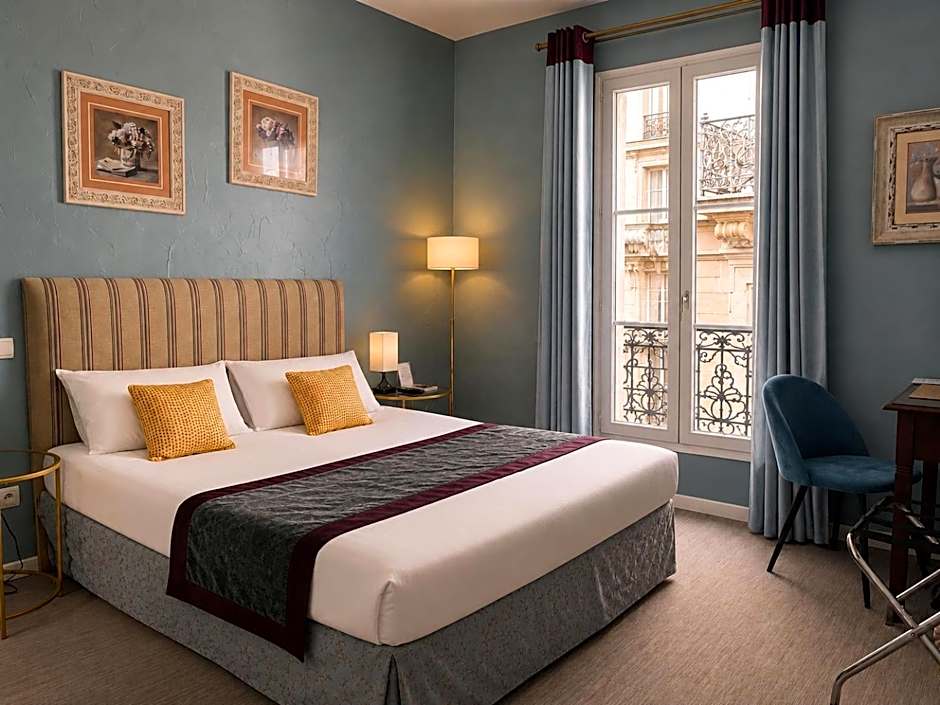 Hôtel D'Aragon - Place de La Comédie -
