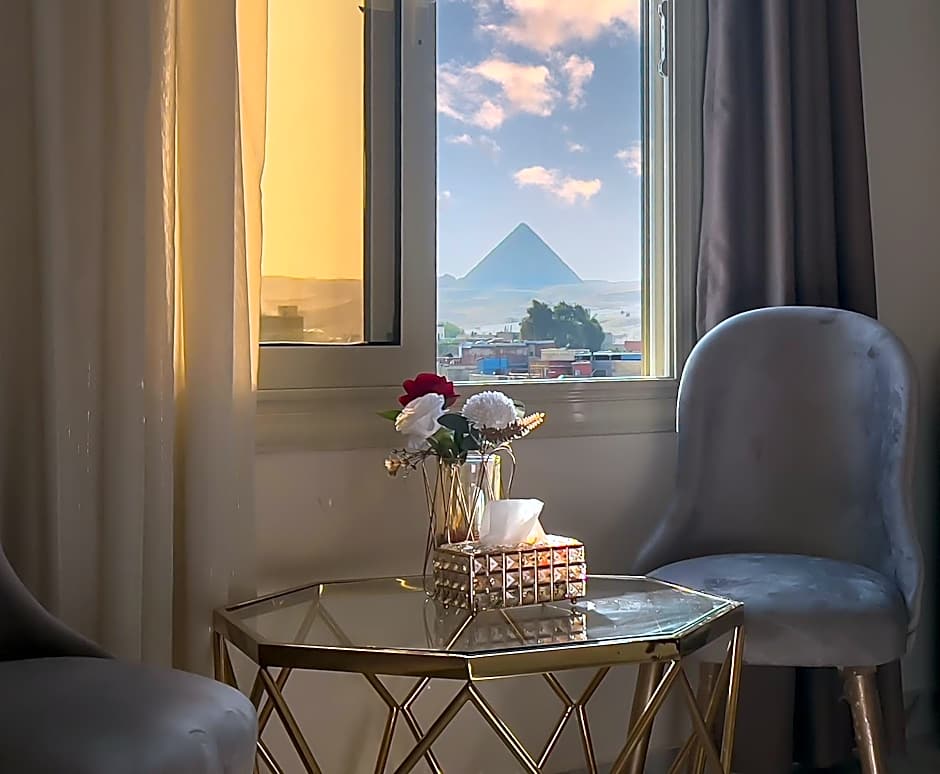 Pyramids Palace INN 5 Minutes from the New Grand Museum