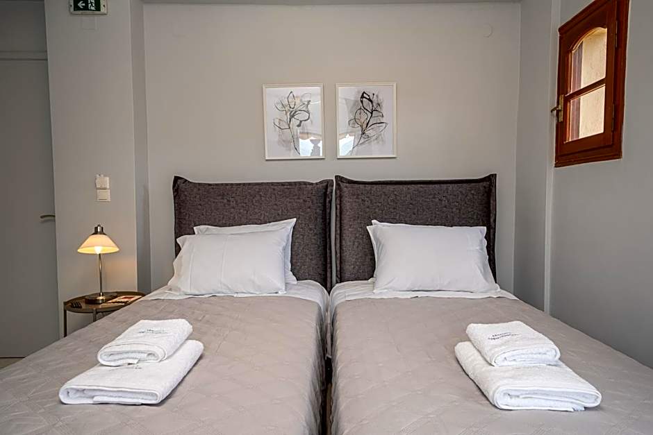 Mary's Studios & Apartment