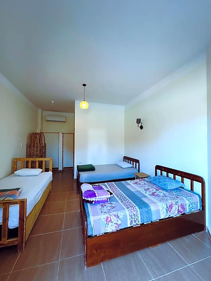 Green Beach Camp & Hotel