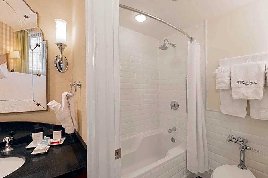 The Raphael Hotel, Autograph Collection by Marriott