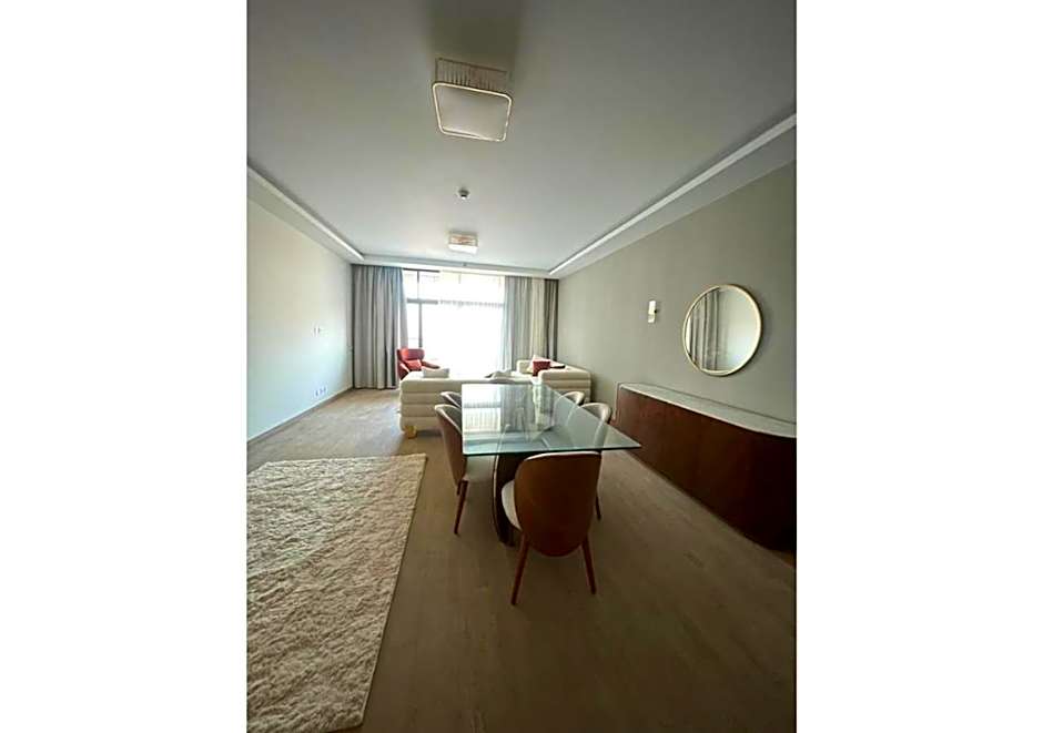 Deluxe Furnished Apartment in Mall Of Arabia Towers , AEON 1407