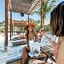 Las Nubes De Holbox