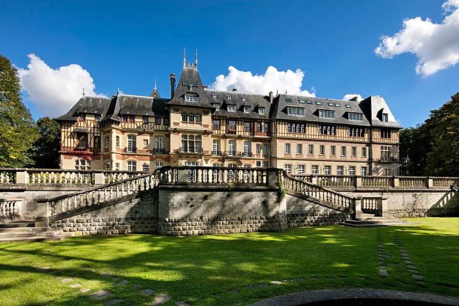 Château Jeanne & The Forest - Château de Montvillargenne