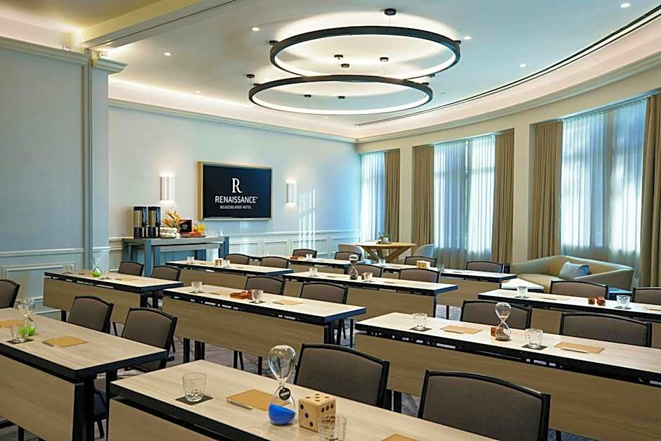 Renaissance by Marriott Meadowlands Hotel