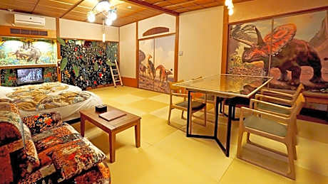 Japanese-Style Family Room with Bunk Bed【T-Rex】