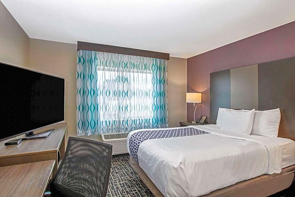 La Quinta Inn & Suites by Wyndham Fayetteville