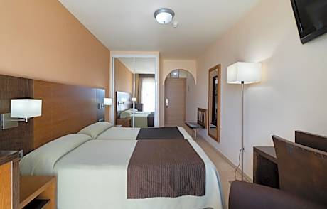 Double or Twin Room with City View