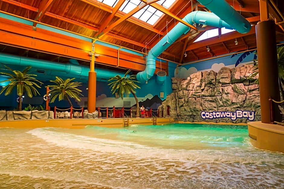 Cedar Point Castaway Bay Indoor Water Park