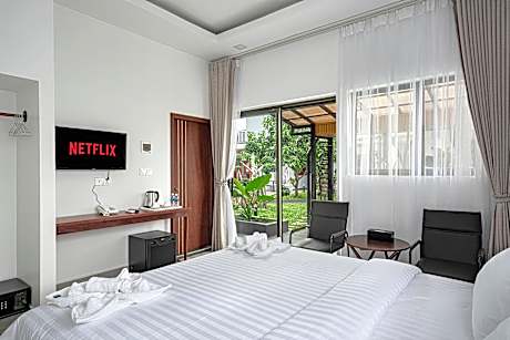 Triple Room with Garden View