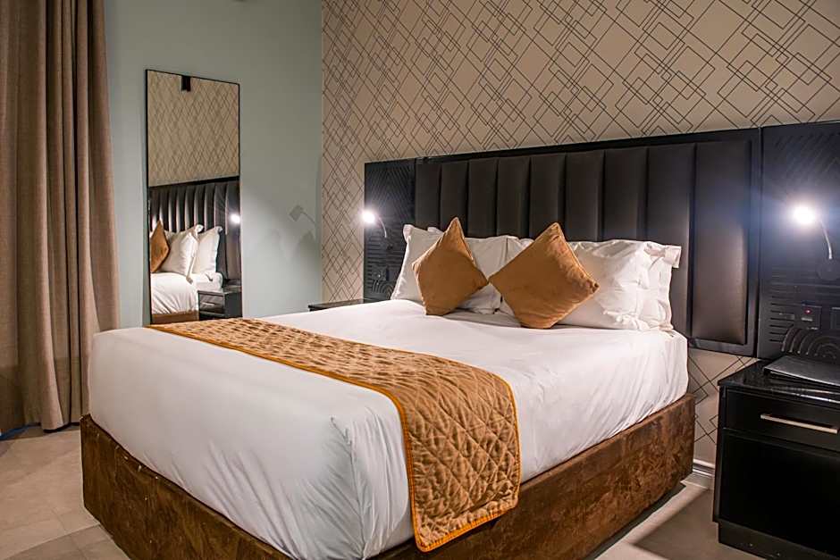 New Ambassador Hotel