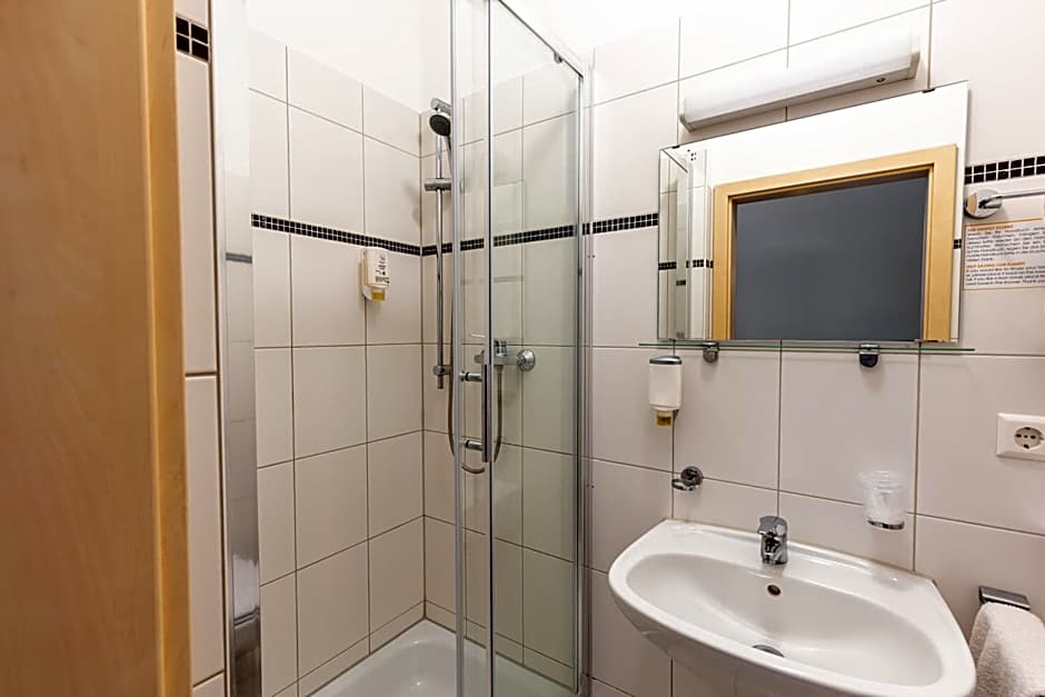 Orange Hotel und Apartments