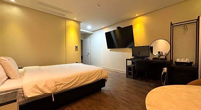 Cheonan K Hotel