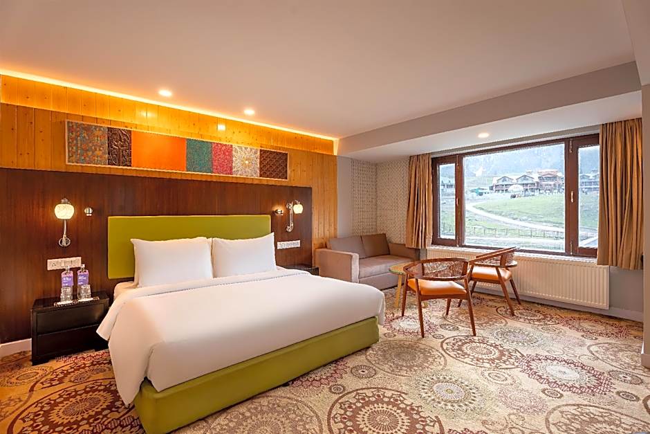 Country Inn & Suites by Radisson, Sonamarg
