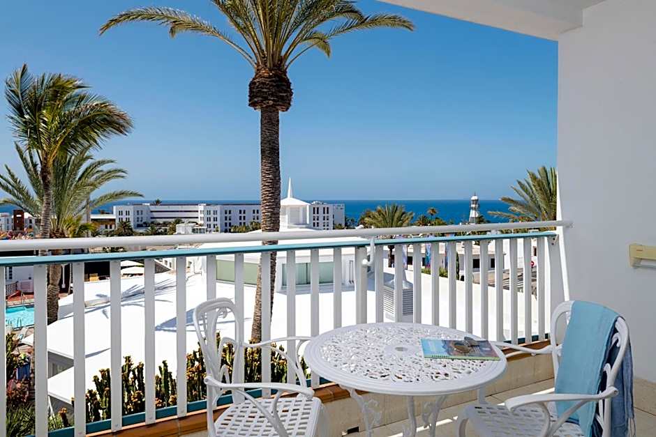 Plus Fariones Apartamentos