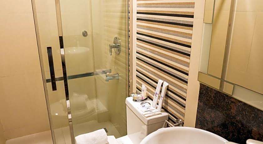 West Loch Park Hotel Vigan