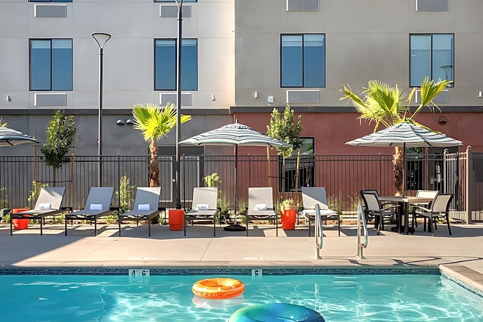 Ayres Hotel Rialto Fontana